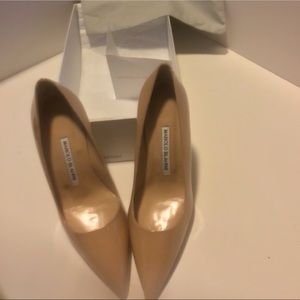 MANOLO BLAHNIK PUMPS